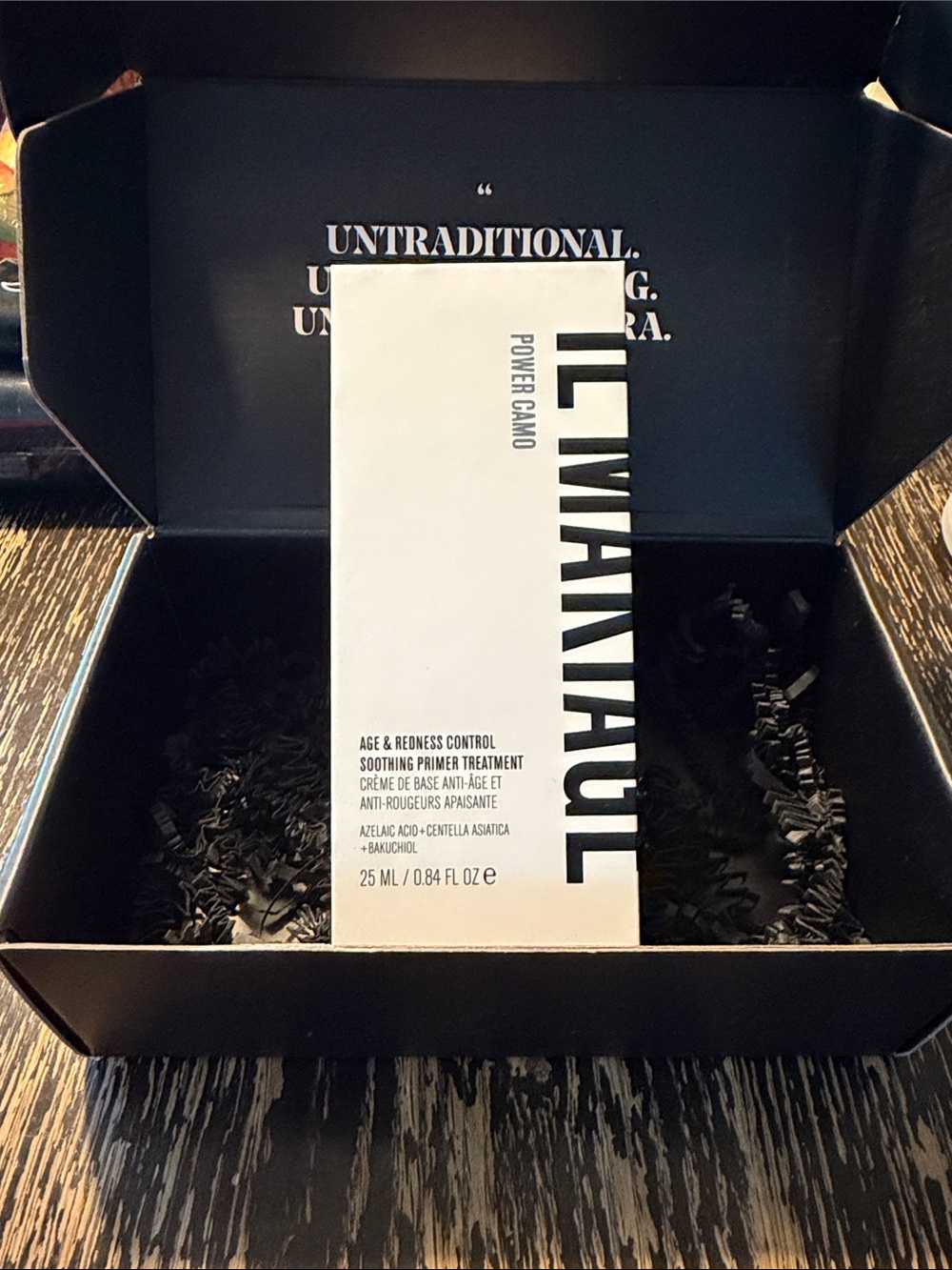 IL MAKIAGE White and Black Power Camo Soothing Primer